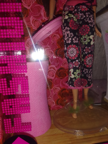 Barbie Fashion Fever Muñeca Y Mobiliario (Usado)