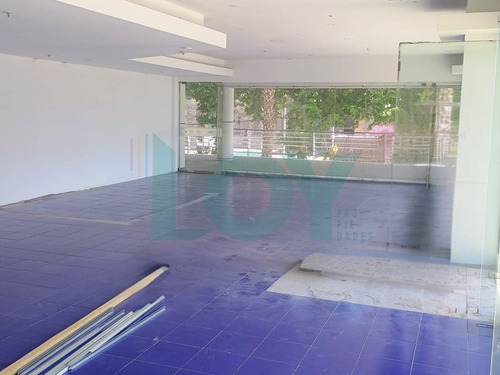 Arriendo Local Comercial 107m2 En Ciudad Empresarial.