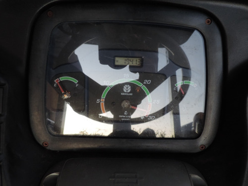 Imagem 5 de 5 de Trator New Holland - Tt 3840 - 60cv - 4x4 - 2018 - 1.941 Hrs