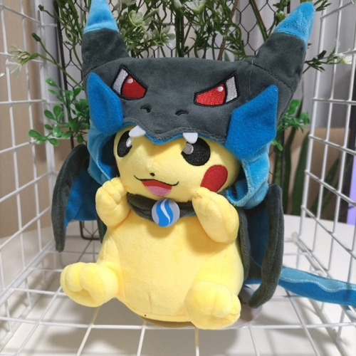 Pokémon Peluche Pikachu Charizard X Negro (Usado)
