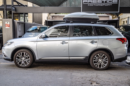 Mitsubishi Outlander V6 2016