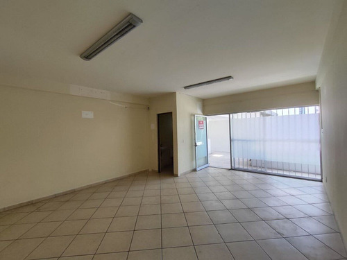 Local Comercial En Venta En Plaza Comercial En Carretera A Tlacote