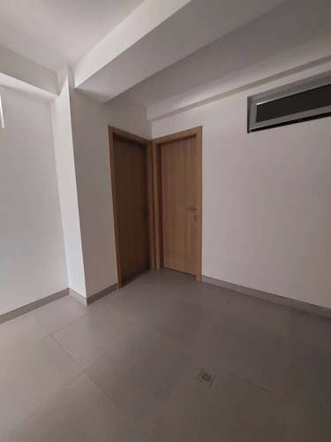 En Cumbres De Guataparo Townhouse A Estrenar Vende Saúl Osío