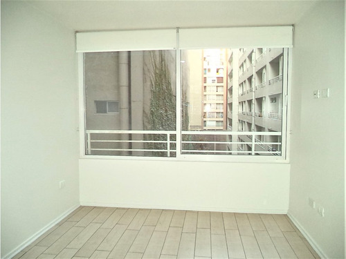 Arriendo Metro Santa Lucia / Carmen / Marin