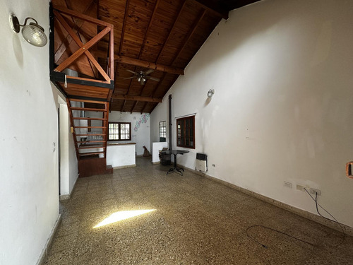 Oportunidad En El Casco Histórico De Merlo: Casa Con Potencial De Ampliacióncasa En