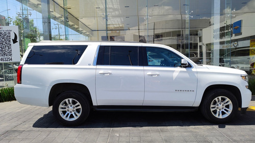Imagen 6 de 11 de Chevrolet Suburban 2016 5.3 V8 Lt Piel 2 Fila Asientos At