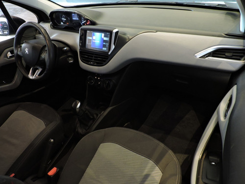 Peugeot 208 Allure 1.5 2013