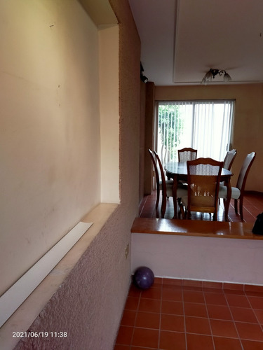 Imagen 8 de 17 de Casa En Venta 2 Plantas Col Calesa 2da Secc. Qro.