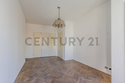 Imagen 12 de 30 de Venta Departamento 4 Ambientes Grandes Balcón Balvanera
