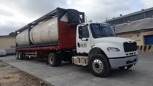 Freigthliner M2-106 Modelo 2023