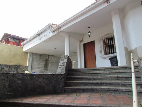 Casa Para Remodelar En Prados Del Este