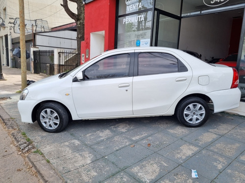 Toyota Etios 1.5 Sedan Xs