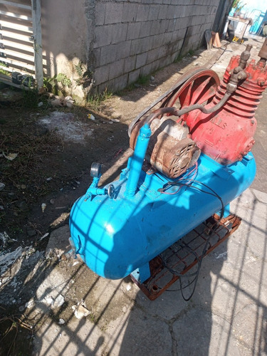 Imagem 2 de 5 de Compressor De Ar Douat 890 Rpm Motor 10 Cv