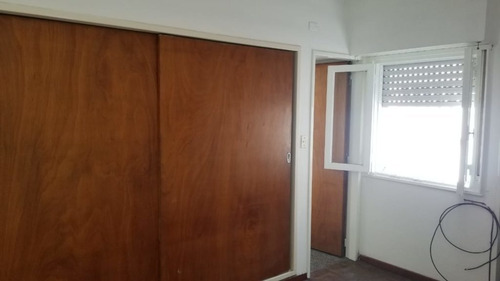Departamento De 1 Dormitorio, Muy Luminoso!