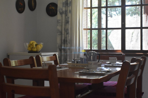 Casa En Zona Golf De Punta Del Este- Ref: 11519