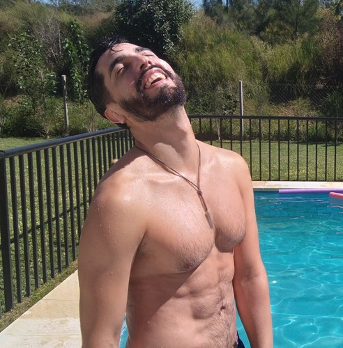 Imagen 3 de 4 de Masajista Masculino (español, English, Français)