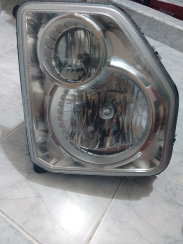 Fara Delantera Derecha De Jeep Cherokee Kk Con Detalles 