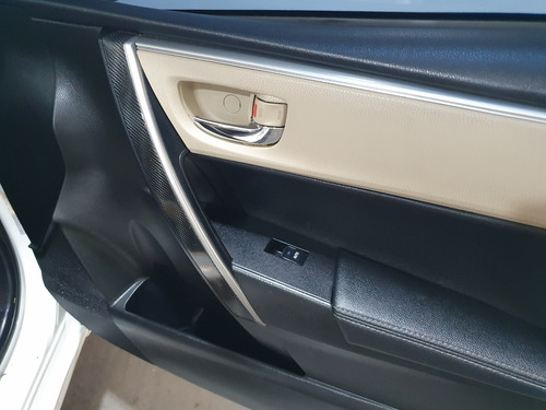 Imagen 10 de 25 de Toyota Corolla Seg Cvt 1.8 2017, Concesionario Oficial Lp