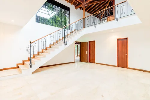 Casa En Venta En El Poblado. Cod V4490