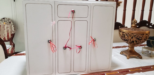 Imagen 3 de 3 de Mueble En Madera Para Niña.