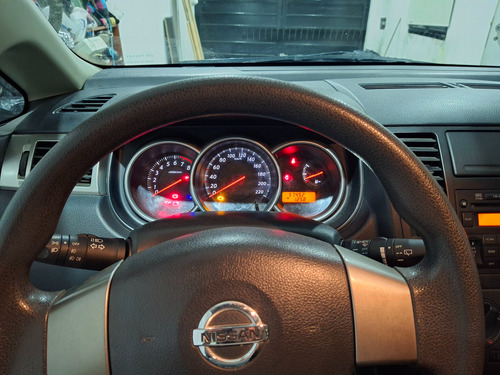 Nissan Tiida 1.8 Acenta 4 p