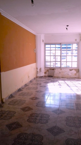 Imagen 4 de 25 de Triplex 4 Amb Con Patio/jardin Y Cochera. Muy Buena Ubicacion