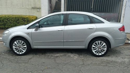 Fiat Linea 2010 1.9 16v Absolute Flex Dualogic 4p