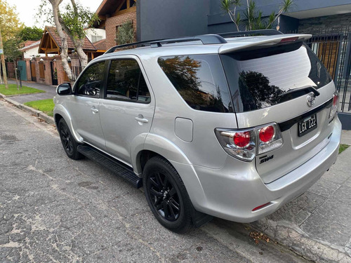 Toyota Sw4 3.0 Srv Cuero I 171cv 4x4 4at 2012
