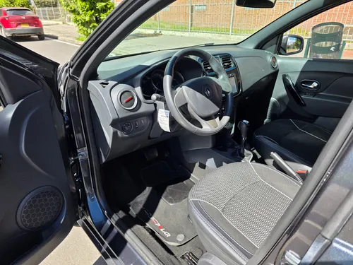 Renault Stepway 1.6 Intense Automática