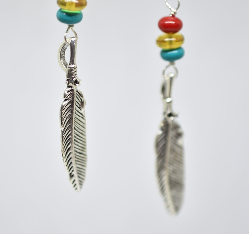 Aretes De Pluma De Pewter Con Piedras De Colores Con Ámbar.