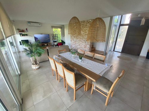 Casa En Venta En Pergamino Con Pileta