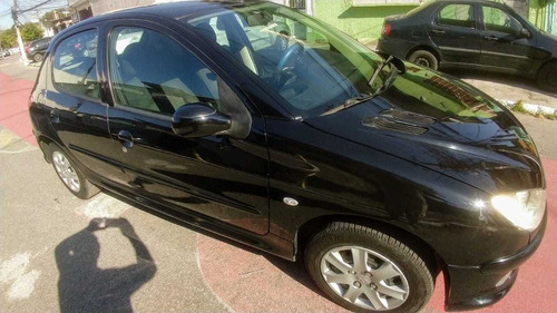 Peugeot 206 2008 1.4 Presence Flex 5p