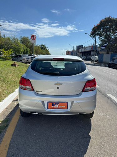 Chevrolet Onix 1.0 MPFI LS 8V FLEX 4P MANUAL