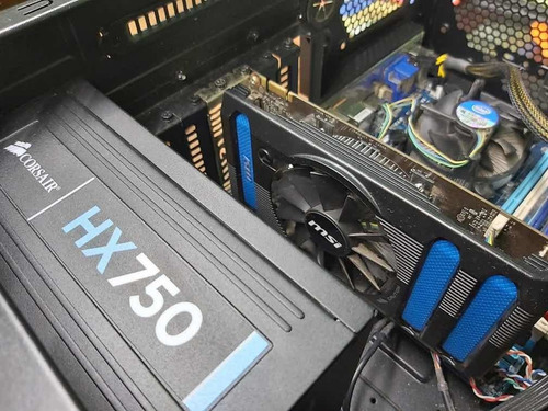 Desktop 16 Gb Ram/ Hd 1430 Gb Geforce 550 Ti