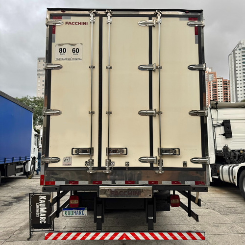 Vw 24 280 Constellation Baú Refrigerado 2020 6x2 = 2429 2526