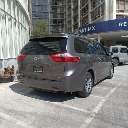 Toyota Sienna 3.5 Xle At