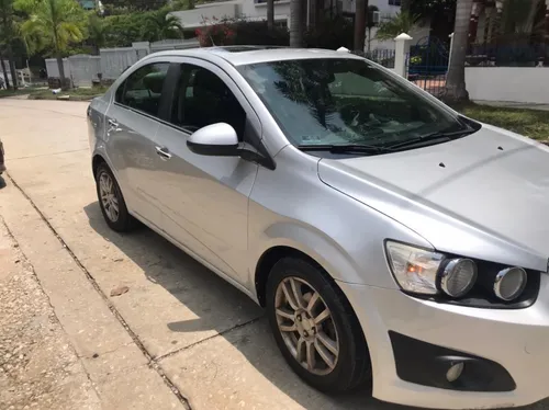 Chevrolet Sonic 1.6 Lt 4 p