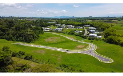 Lote y casalote en venta