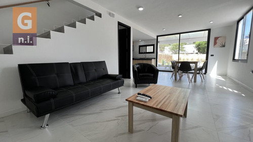 Imagen 3 de 14 de Casa En Piriápolis (punta Colorada) Ref. 5468