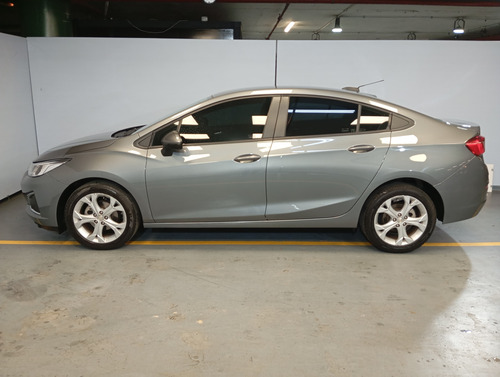 Chevrolet Cruze II 1.4 Sedan Lt