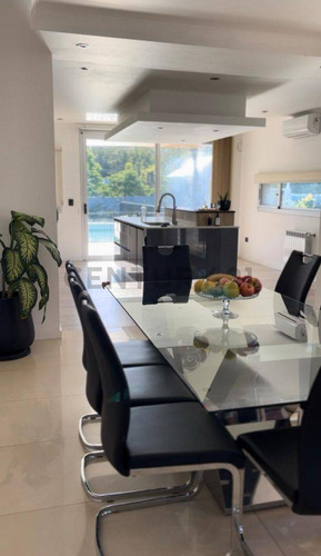 Casa En Venta En City Bell, Barrio La Serena, Calle 446 E/ 157 Y 158