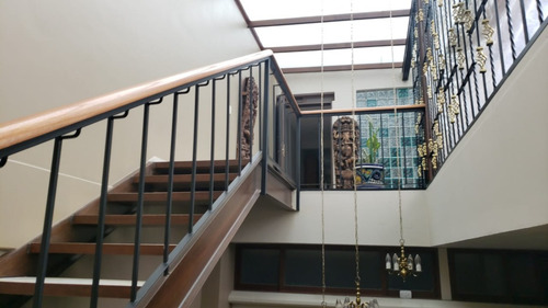 Casa En Venta Uso Habitacional Con Uso De Suelo Comercial, Oficinas Y Consultorios. Recien Remodelada Y Ampliada En Esquina Sobre Gustavo Baz