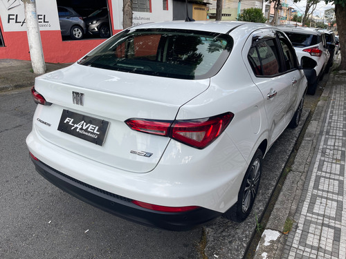 Fiat Cronos 1.8 Precision 16v Flex Aut. 4p