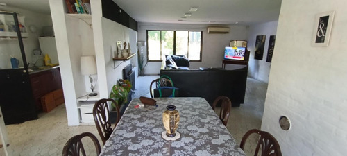 Casa En Venta - 3 Dormitorios 2 Baños - Cochera - 499mts2 - Libertad