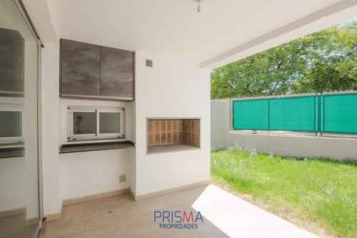 Imagen 19 de 24 de Dúplex Housing Chacritas. Dormitorios En Planta Baja Y Planta Alta