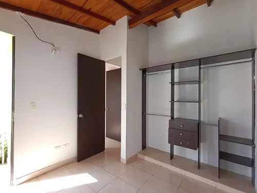 Casa En Arriendo En Los Trapiches. Cod A30324