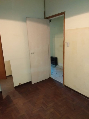 Imagen 7 de 14 de Chalet Tipo Colonial En Moron Sur