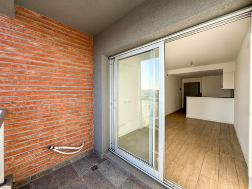 Increíble 2 Ambientes En Piso Alto Con Amenities - Parque Patricios