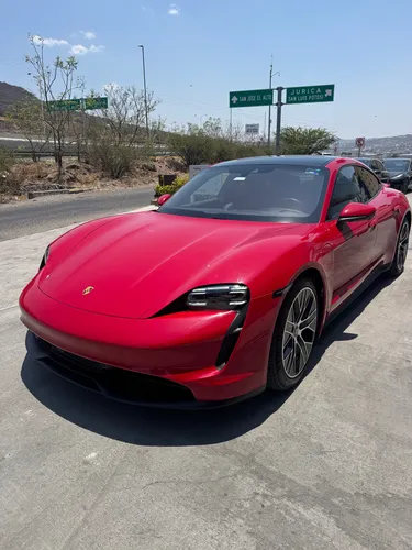 Porsche Taycan 2023