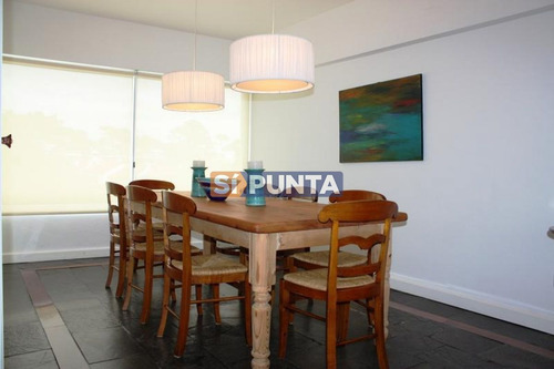 Imagen 2 de 5 de Apartamento En Playa Brava Alquiler
